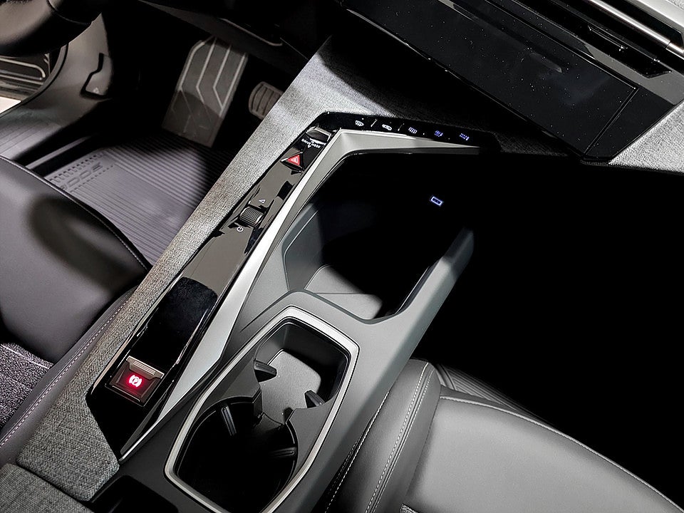 Bild på Peugeot E-3008 Allure Aut - OMGÅENDE LEVERANS!