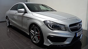 Bilen har en tvåliters turboladdad rak fyra som genererar 360 hästkrafter. 