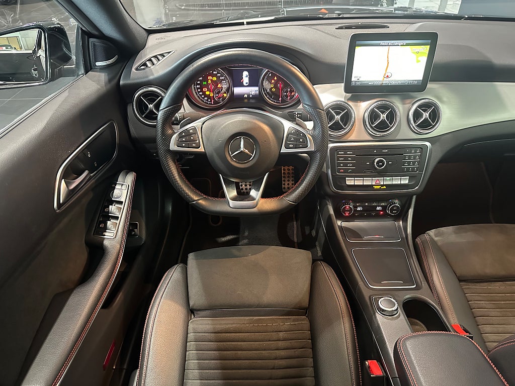 Mercedes-Benz CLA 200 AMG Värmare Coupe Glastak - bild 9