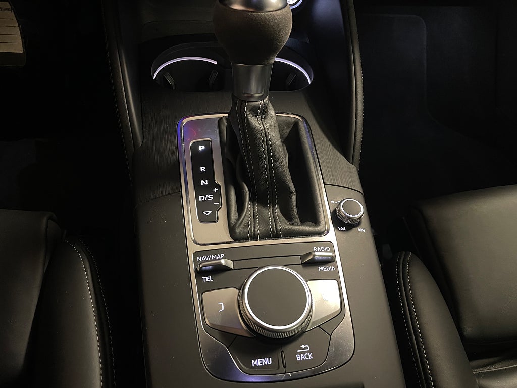 Audi RS3 2020 - miniatyr 14