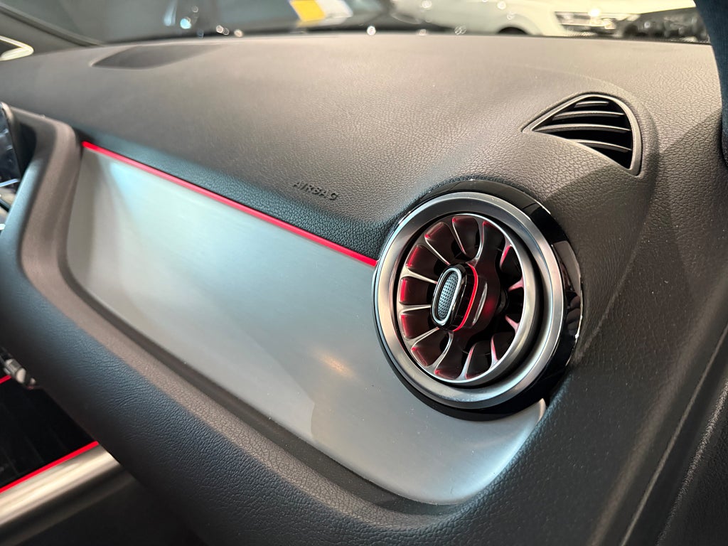 Mercedes-Benz GLA 200 AMG Drag Premium Burmester - bild 14