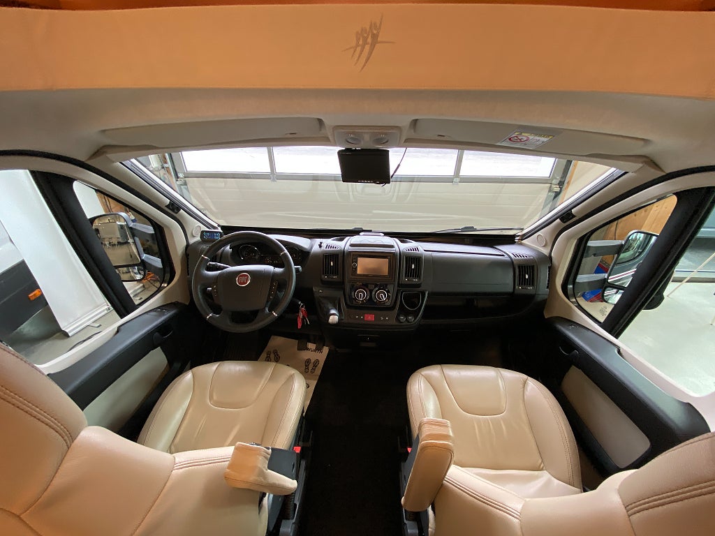 Rapido 7096 F /ALDE/AC bodel/Solcell/Automat 150hk/F2F - Rapido