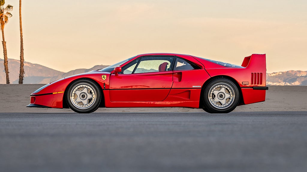 Totalt producerades det 213 exemplar av Ferrari F40. Foto: RM Sotheby's