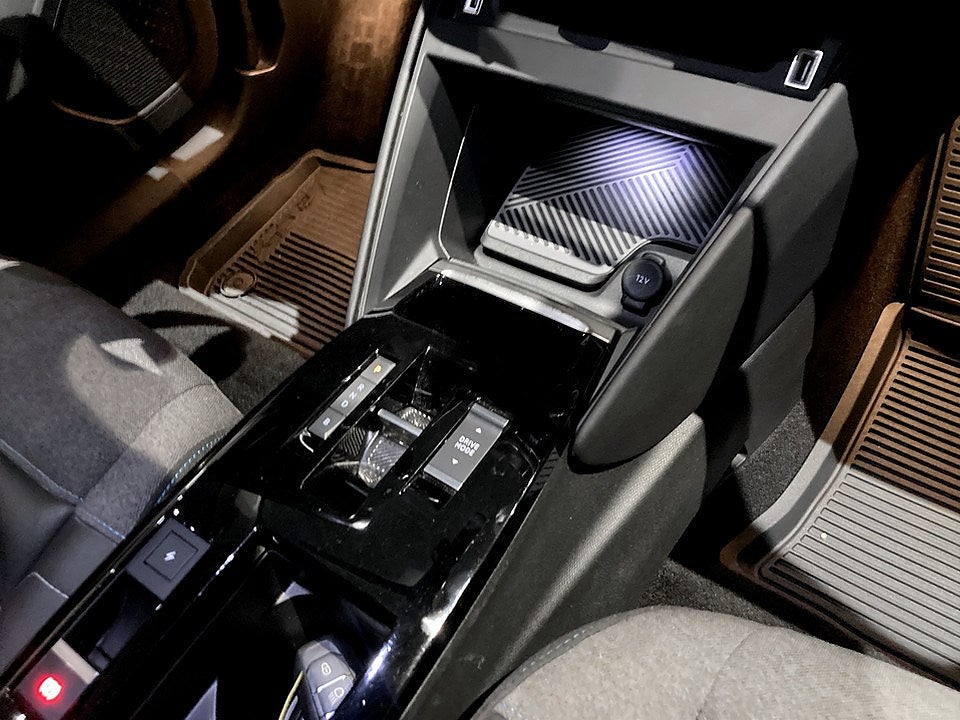 Bild på Citroën e-C4 Shine 50kWh 136hk Aut - B-KAMERA, RATTVÄRME