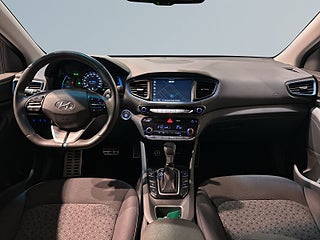 Hyundai IONIQ Plug-in 1.6 Premium Plus Psens Kamera Mvärm GPS SoV – bild 9