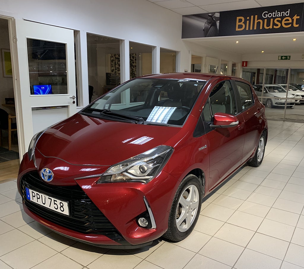 Toyota Yaris Hybrid e-CVT Active, Kamera, Farthållare, Aut