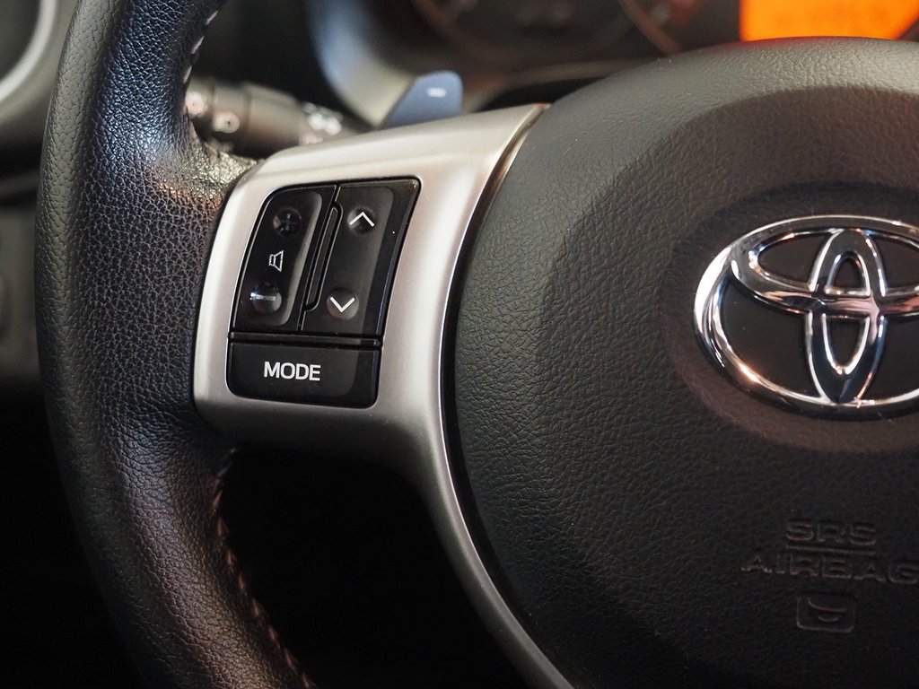 Toyota Yaris Dual VVT-i Multidrive S Active M-Värm B-Kam 2011