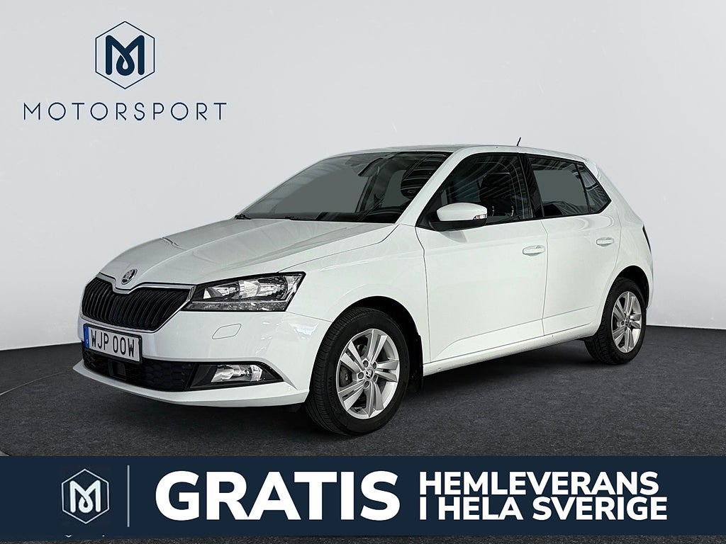 Skoda Fabia 1.0 TSI Dragkrok Carplay Sensorer Farthållare