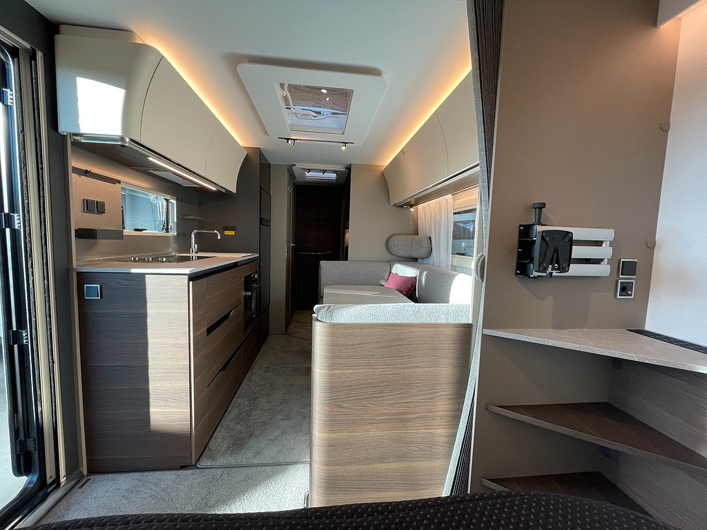 Adria Alpina 663 PT / Barnkammare / ALDE / Ugn / Queens-bed - Adria