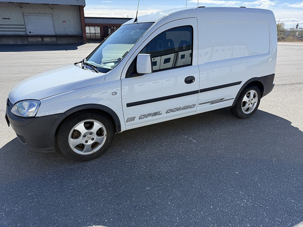 Opel Combo Van IP 1.3 CDTI ecoFLEX Euro 4 10000mil