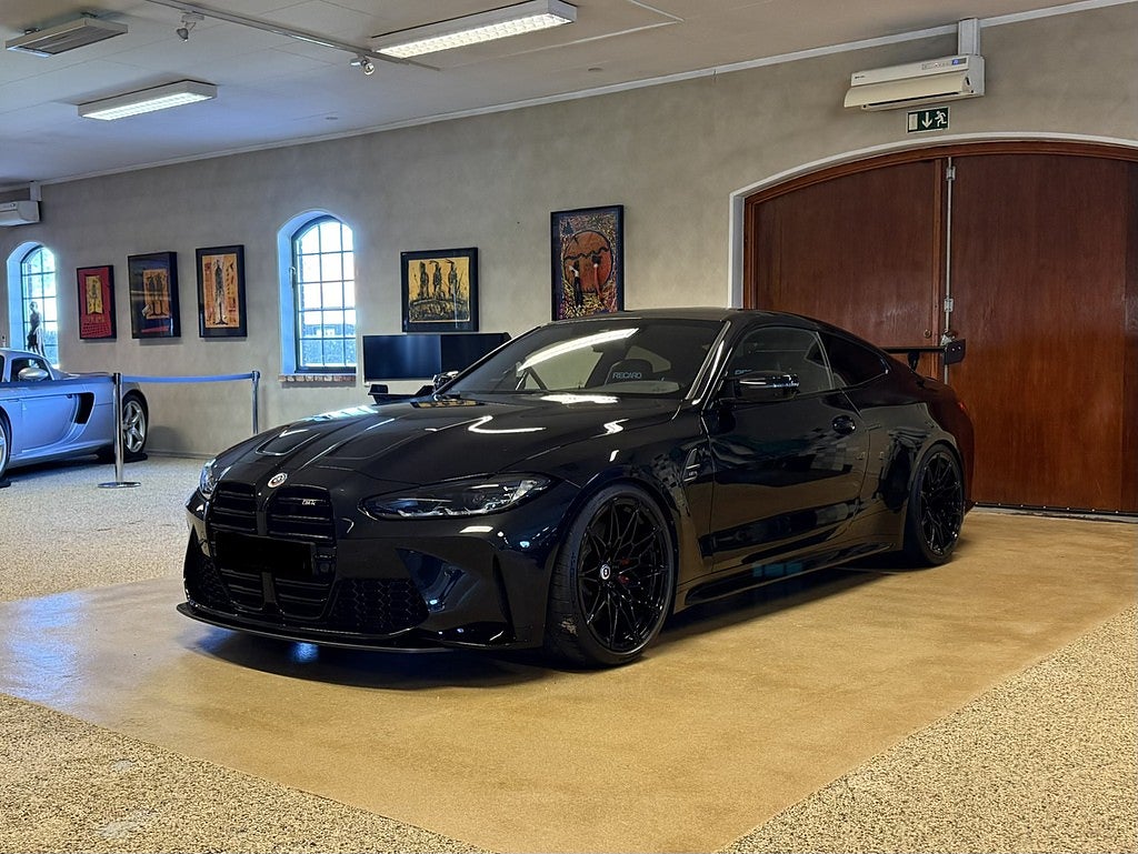 BMW M4 Coupé - Manthey Racing - Clubsport-paket - Se spec! 