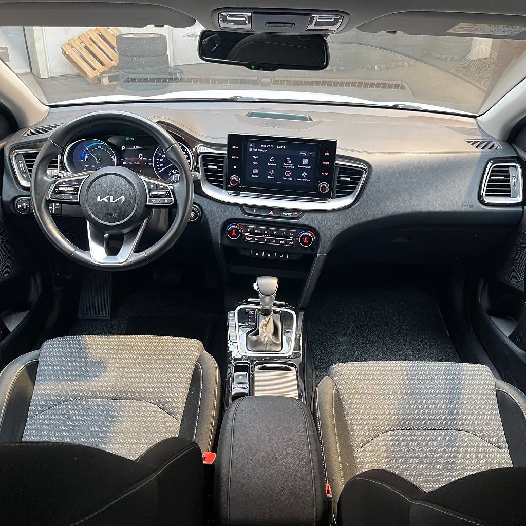 Kia Ceed SW Plug-in Hybrid Advance Carplay Bkamera Rattvär