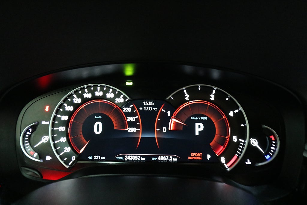 BMW 520d 2018 - miniatyr 13