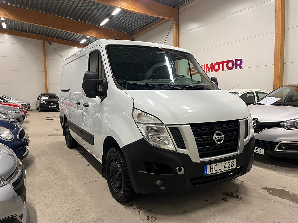 Nissan NV400 