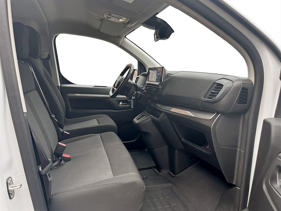Bild på Citroën SpaceTourer PLUS 2.2 BHDi 180hk Aut 9-SITS - WEBASTO