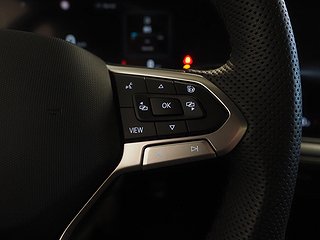 SUV Volkswagen Touareg 22 av 26