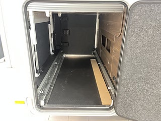 Husbil-integrerad Adria SONIC SUPREME 700 DC 10 av 26