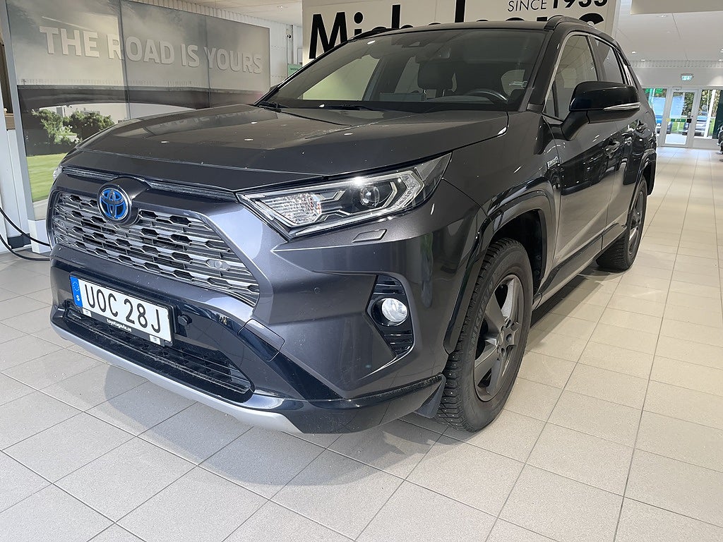 Toyota RAV4 Hybrid AWD Style Drag B-kamera Elsäten Kupevärmare