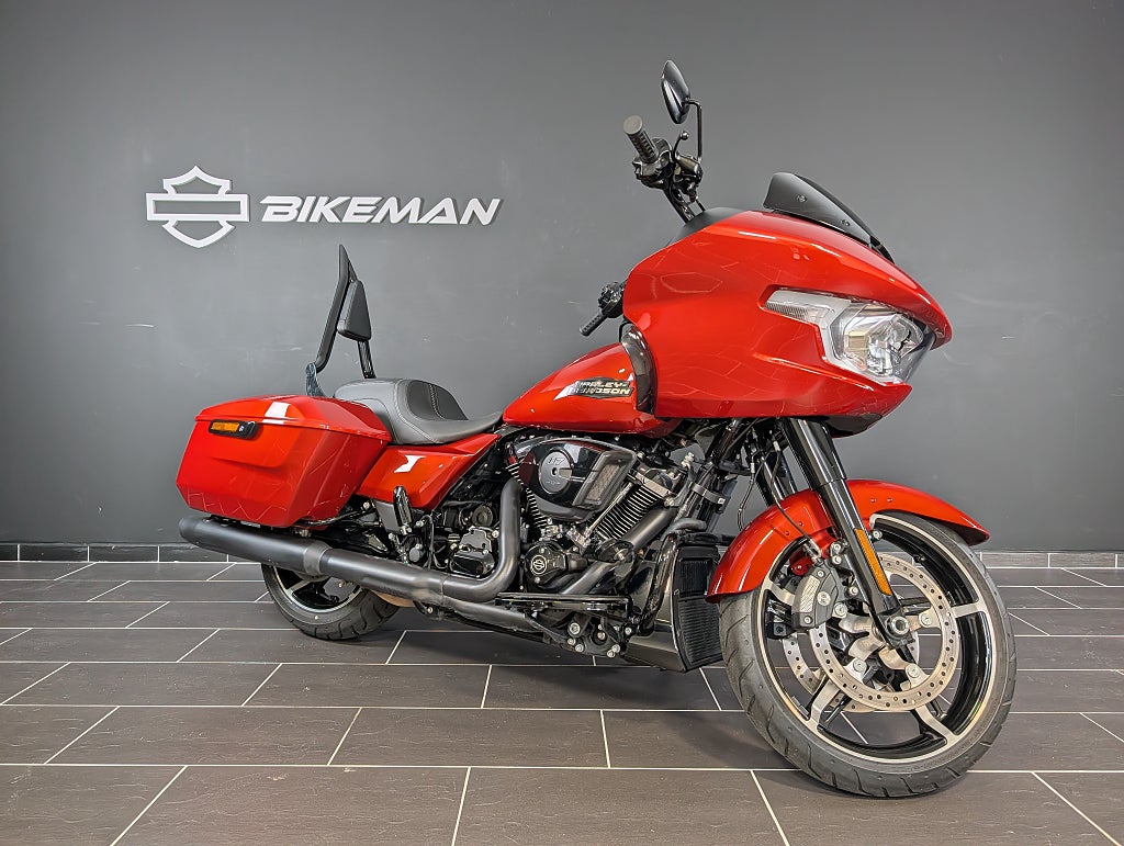 Harley-Davidson FLTRX Road Glide 