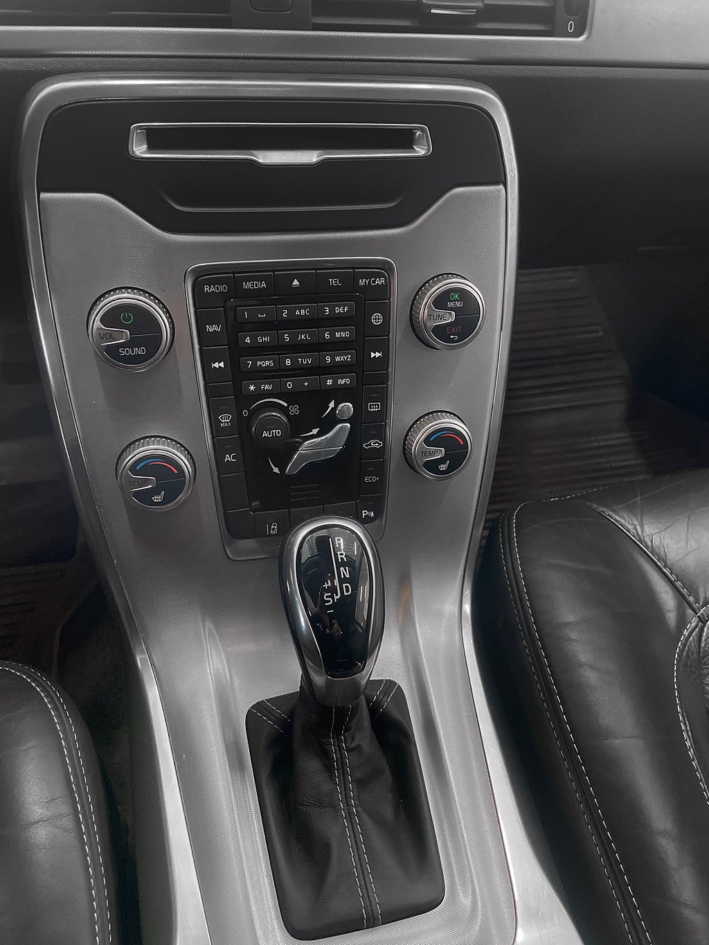 Volvo V70 2016 - miniatyr 11