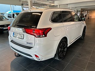 Mitsubishi Outlander PHEV Business Värmare/Pano/Skinn/360