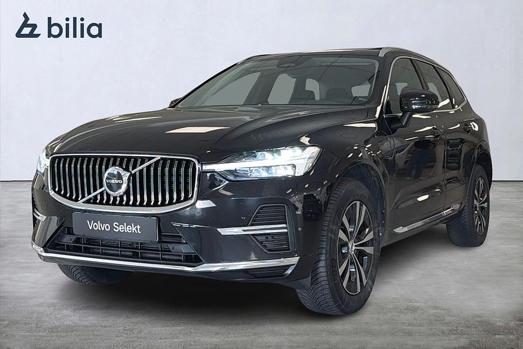 Volvo XC60 Recharge T6 II Core Edition | Pano | Läder |