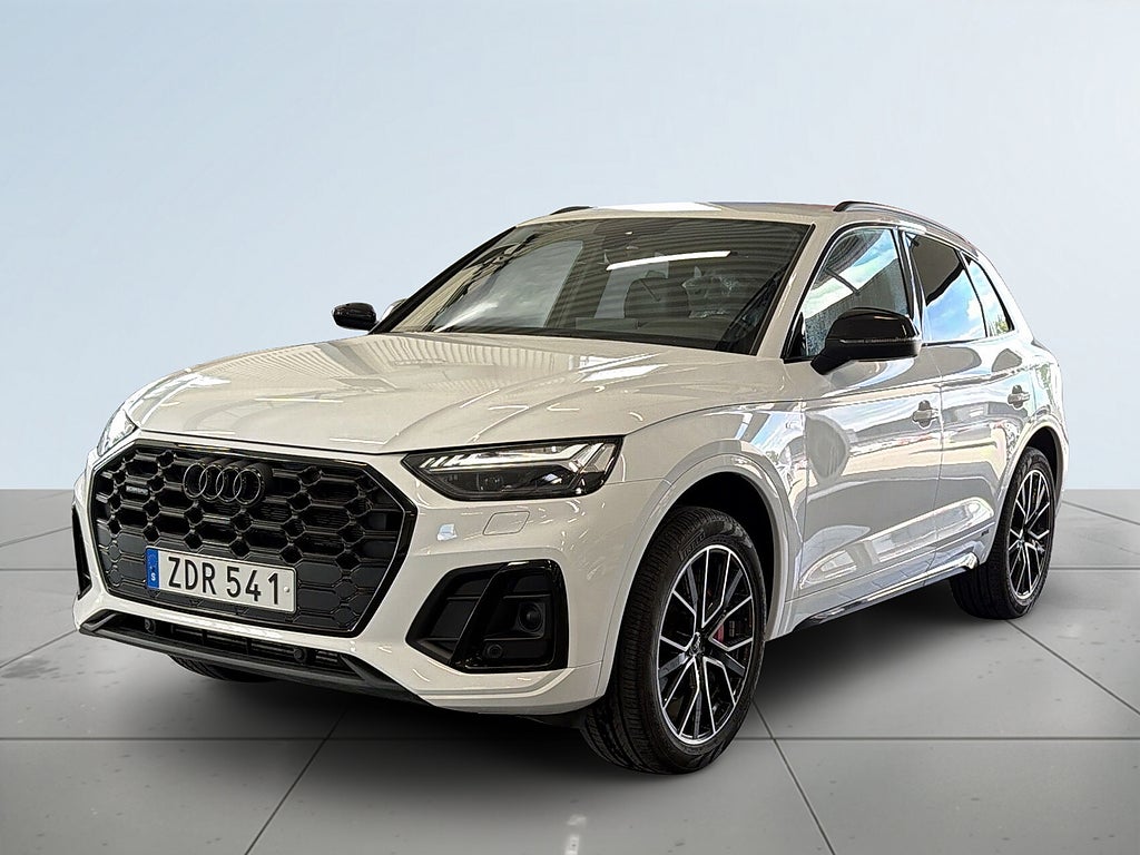 Audi Q5 55 TFSI e quattro S Line S&V-hjul Matrix Kamera Drag