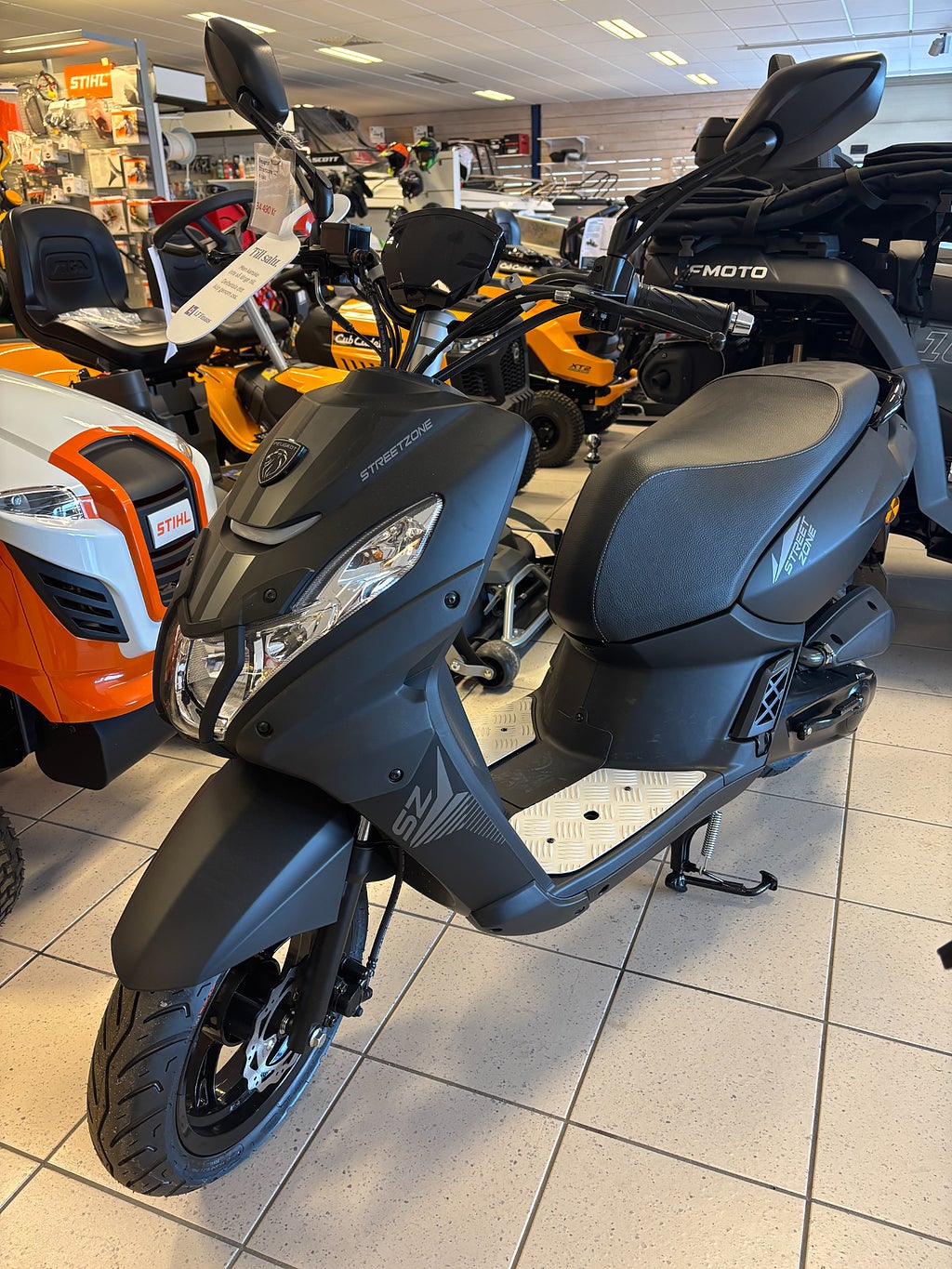 Peugeot Kisbee Streetzone