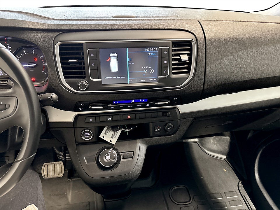Bild på Peugeot Expert PRO+ 2.0 BHDi 145hk Aut L3 B-KAMERA DRAG