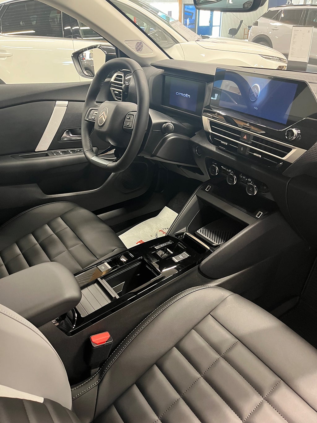 Citroën C4 PL från Plus Hybrid 145 Aut Nya C4 FL thumbnail