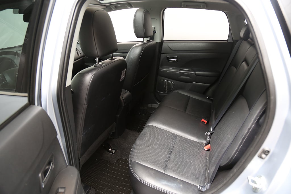 Mitsubishi ASX 2,2 Di-D 150hk Business 4WD Aut Pano Skinn Motorv Drag 2017