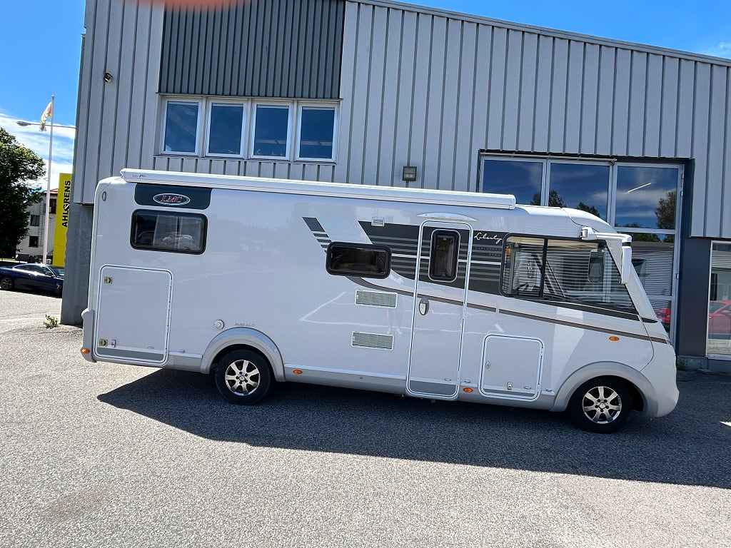 LMC LIBERTY EXPLORER I 675 G VINTER PKT, SOLCELL, BACKKAMERA, 150 HK