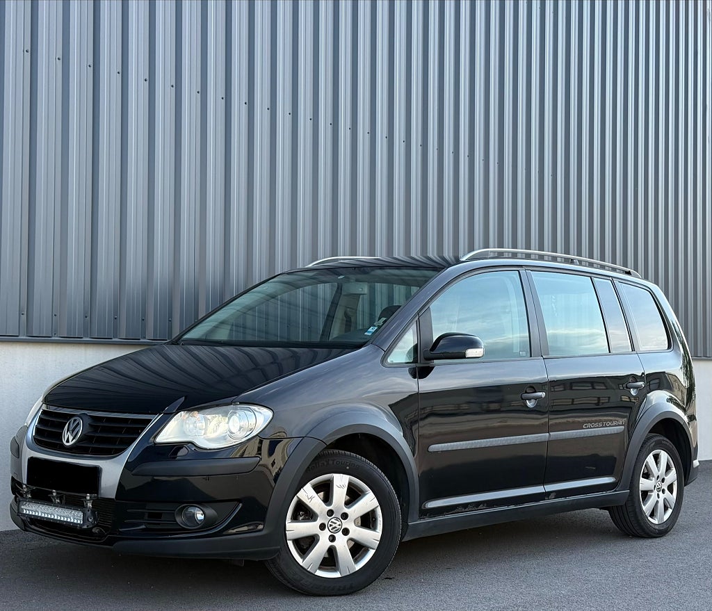 Volkswagen CrossTouran 7-seater 1.4 TSI Cross Euro 4