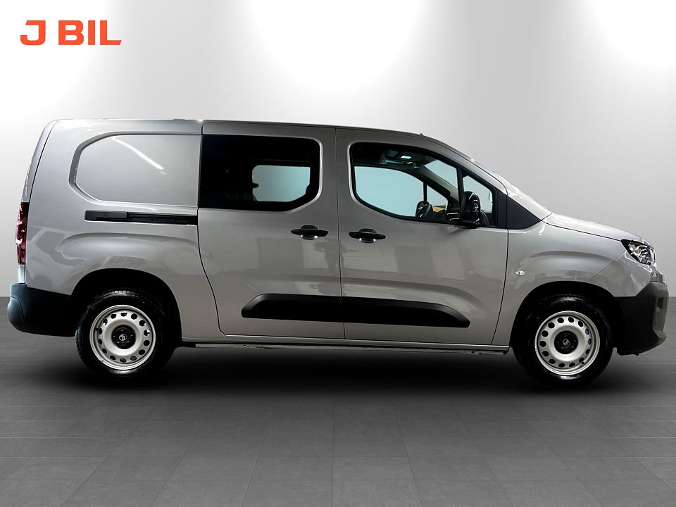 Bild på Citroën Berlingo Crew Cab 130hk Aut - EDITION! SERVICE & V-HJUL INGÅR!
