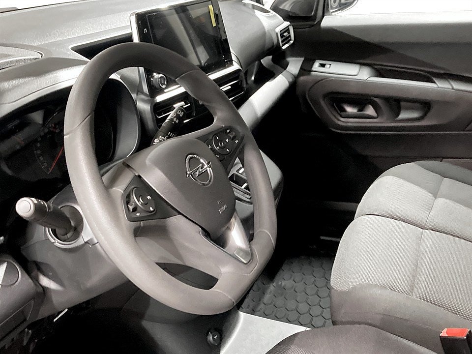 Bild på Opel COMBO-E Premium 136hk Aut L1 - OMGÅENDE LEVERANS!