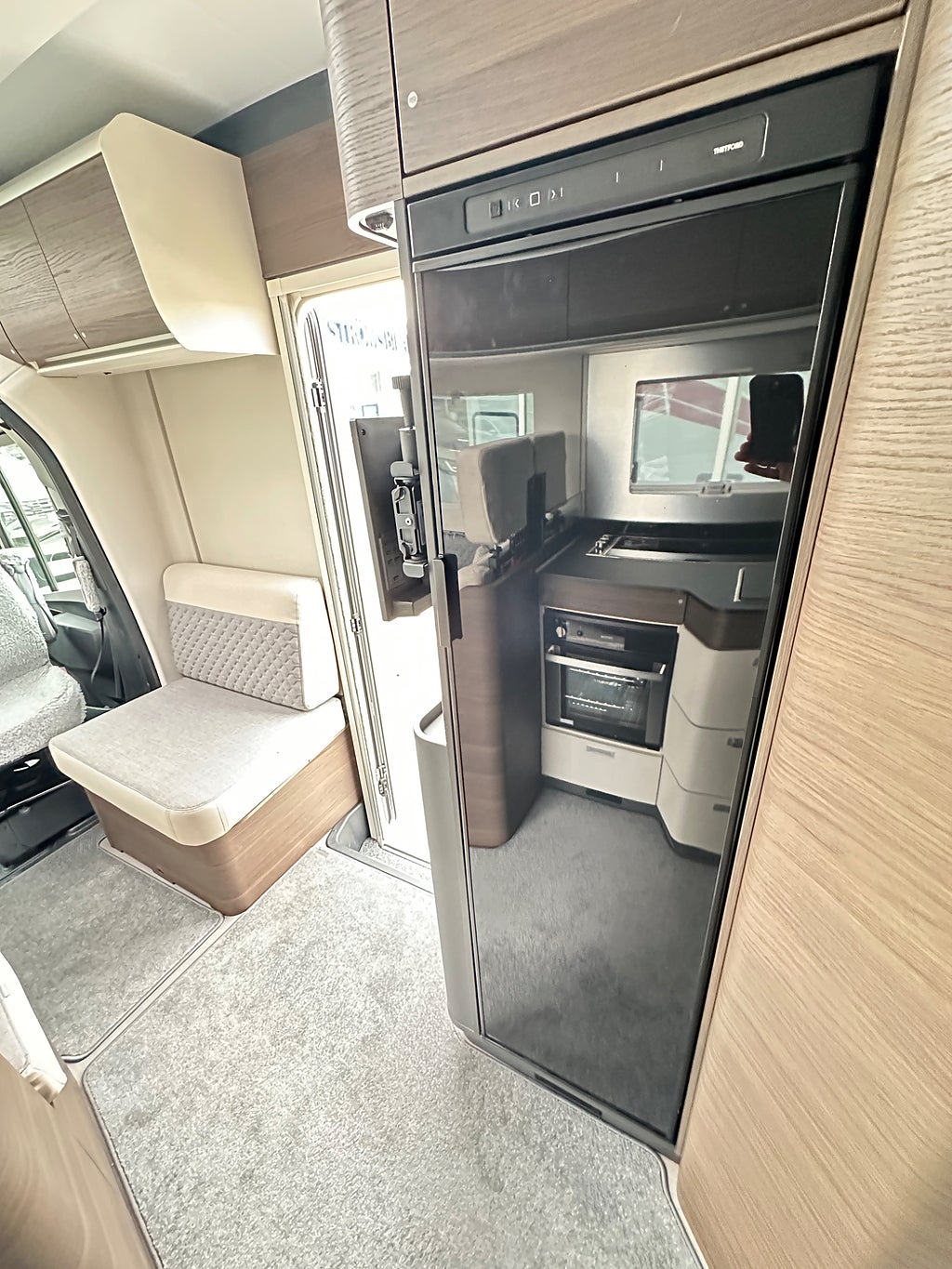 Adria 670SL MB Coral Supreme  9G-Tronic Automat 170Hk 275 Mil thumbnail