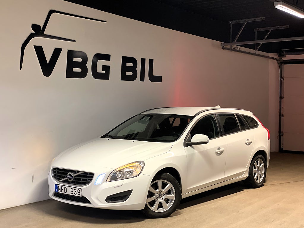 Volvo V60 T3 Dragkrok 1 privat brukare Nybesiktigad & Nyservad 