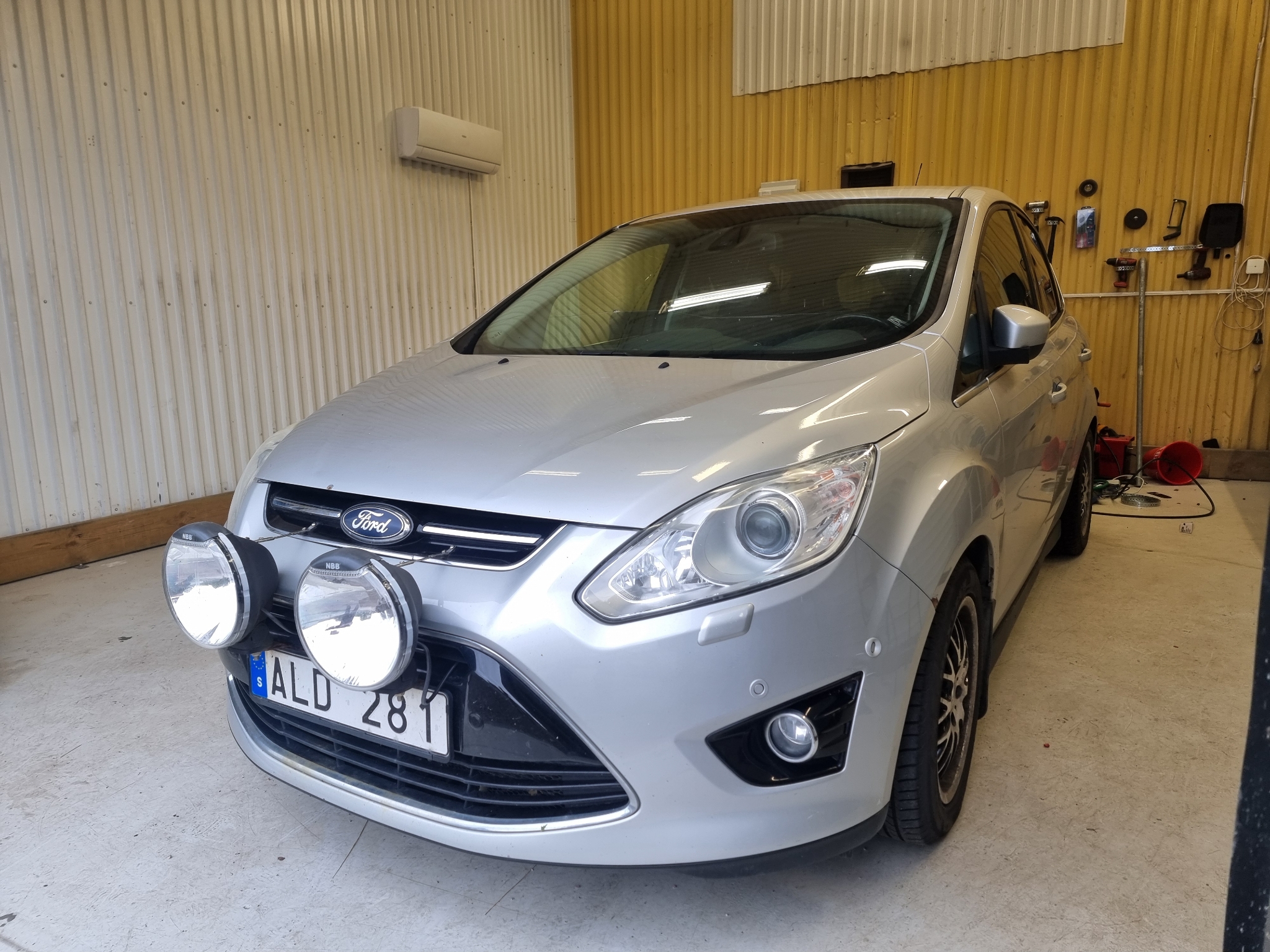 Ford C-Max 1.6 TDCi Titanium Euro 5 2011, bild 2/10