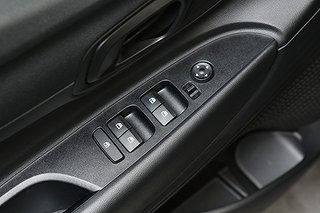 Halvkombi Hyundai i20 10 av 21
