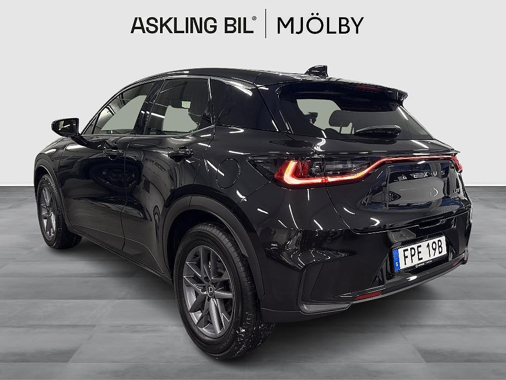 Lexus LBX 2025 - miniatyr 2