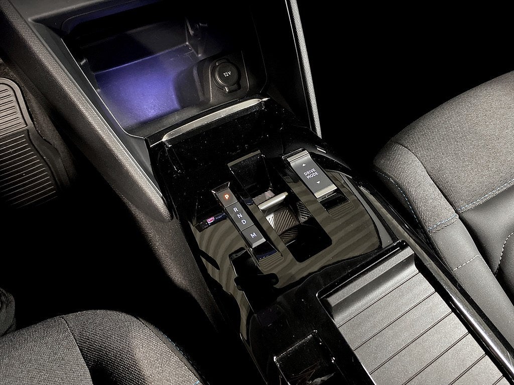 Bild på Citroën C4 Shine 1.2 PT 130hk Aut - 360-KAMERA, CARPLAY