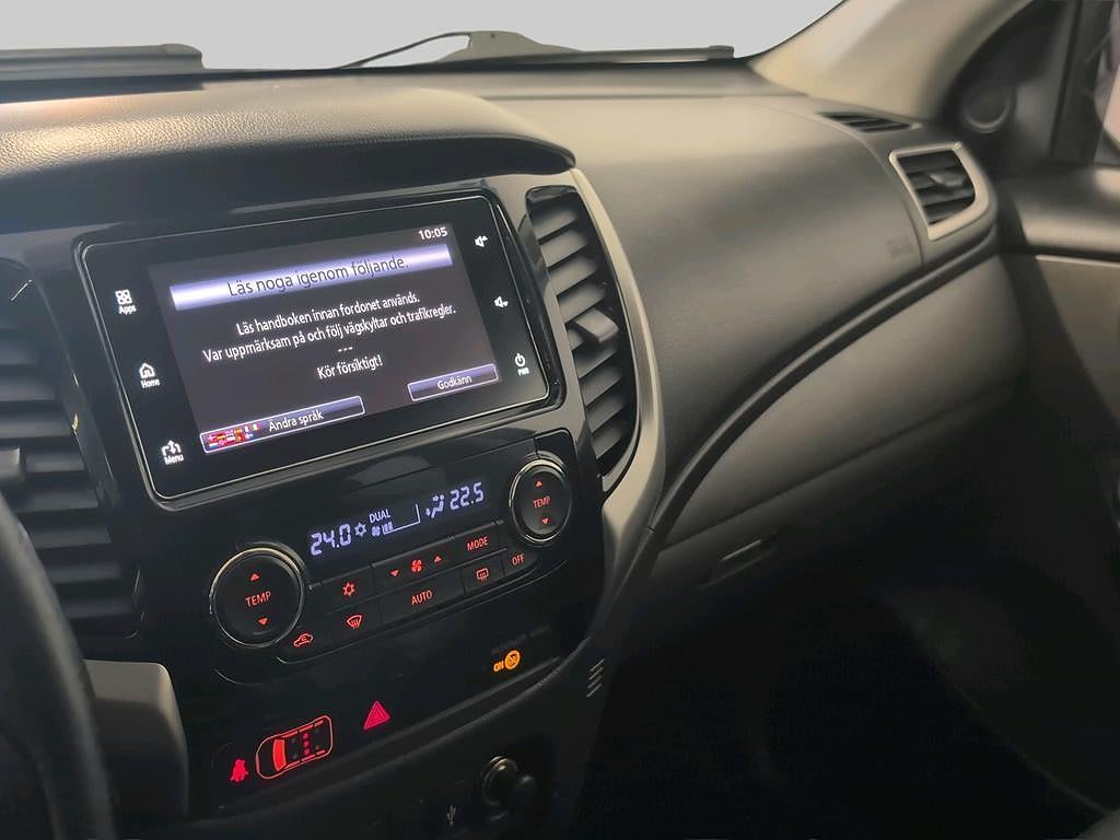 Mitsubishi L200 Double Cab Business 2.4D 181 hk Kåpa Vhjul