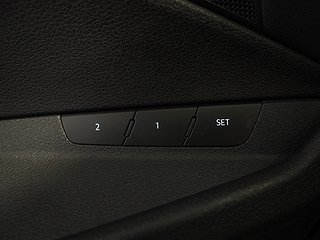 SUV Audi E-Tron 18 av 22