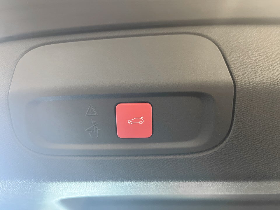 Bild på Peugeot 408 GT 1.2 PT 130hk Aut B-KAMERA CARPLAY ELSTOL