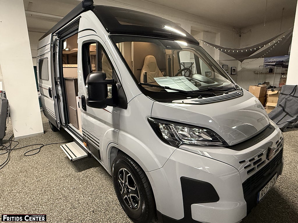 Bürstner Eliseo C 644 Autmat soffa bak drop down långbädd 