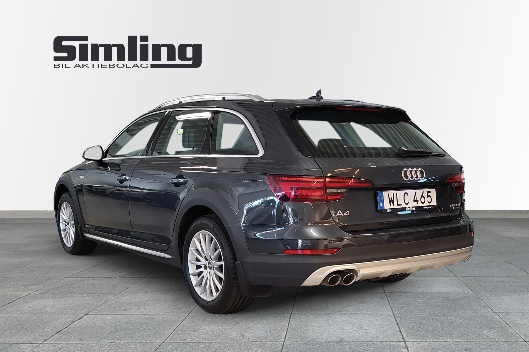 Audi A4 2018, photo 2/10