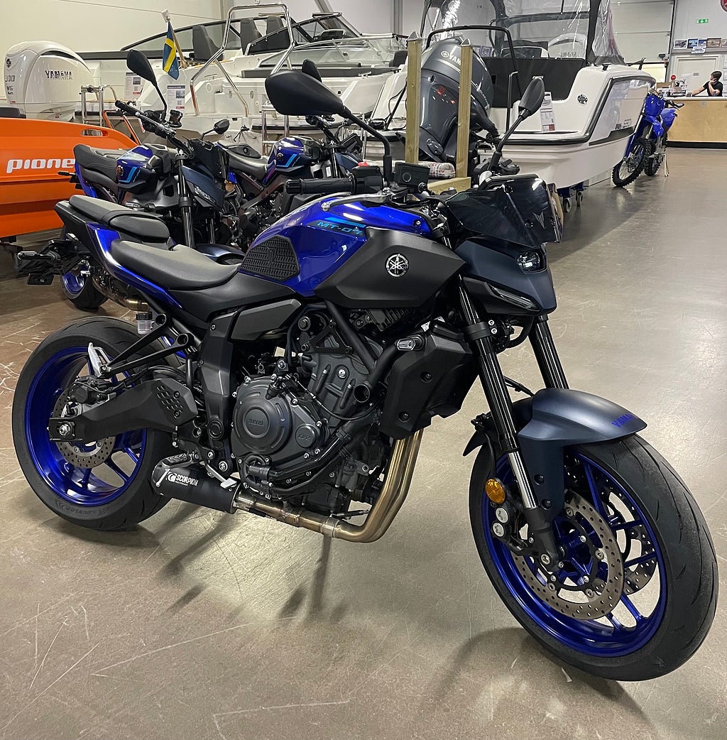 Yamaha MT-07 ABS DEMO TAIL TIDY FLY SCREEN SCORPION HELSYSTEM