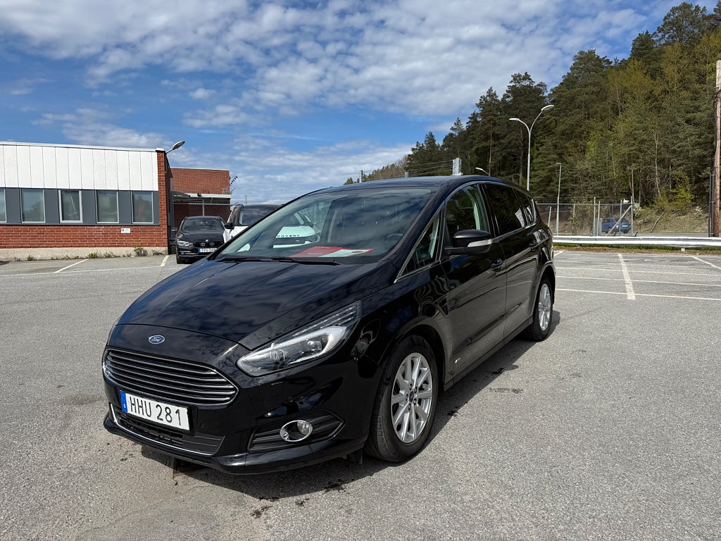 Ford S-Max 2.0 TDCi AWD 180hk Powershift 7-sits D-Värmare Euro 6