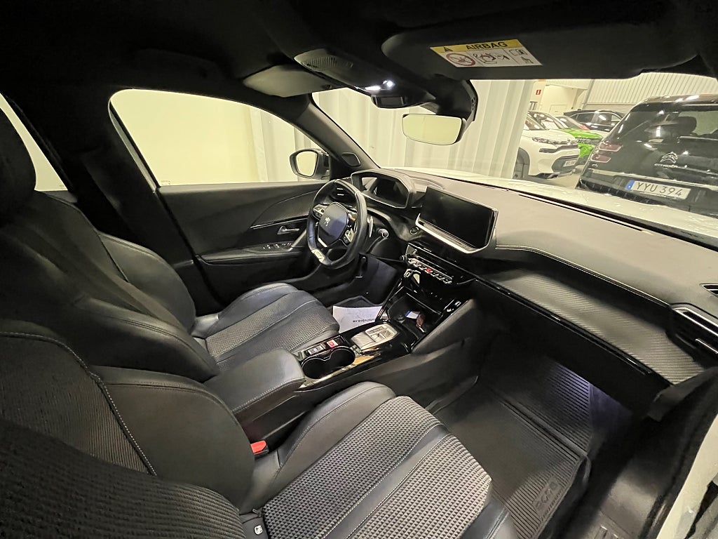 Peugeot 2008 GT 1.2 PureTech 130 Automat thumbnail