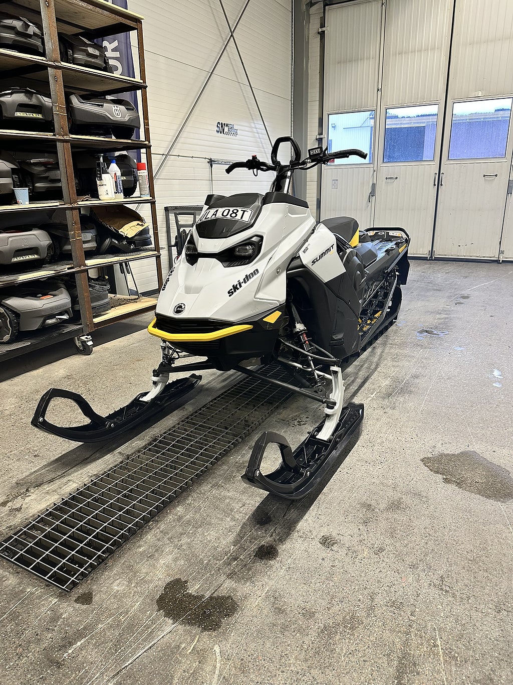 Ski-Doo Summit SP 850E-TEC 146